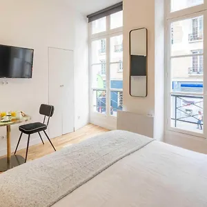 Appartement Charming In The Heart Of Belleville, Paris
